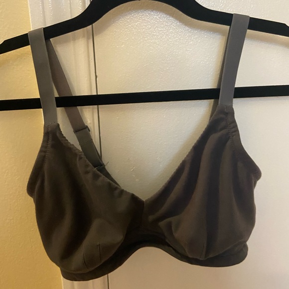 2 Cosabella bras XS - Picture 2 of 11